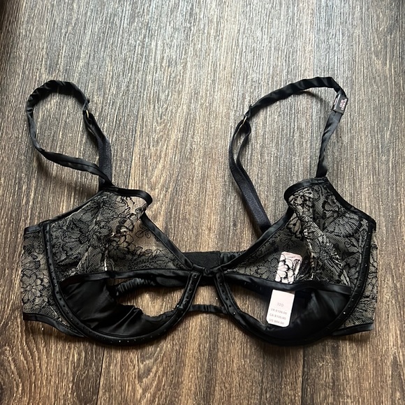 VS DEMI Floral Lace & Rhinestones Bra
